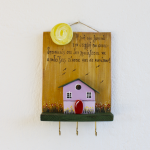 Κλειδοθήκη με Γνωμικό και Μωβ Σπιτάκι