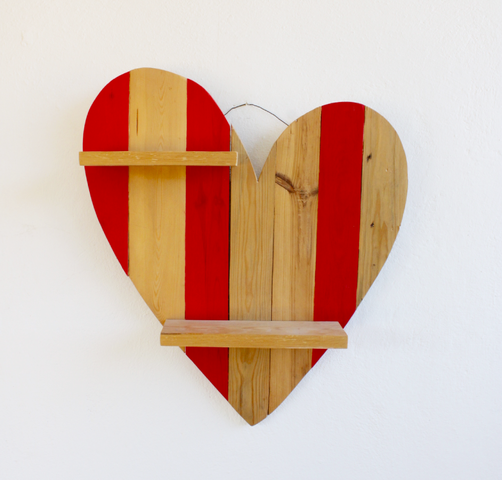 Διακοσμητική Ραφιέρα Καρδιά