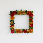 Κορνίζα με Λουλουδάκια